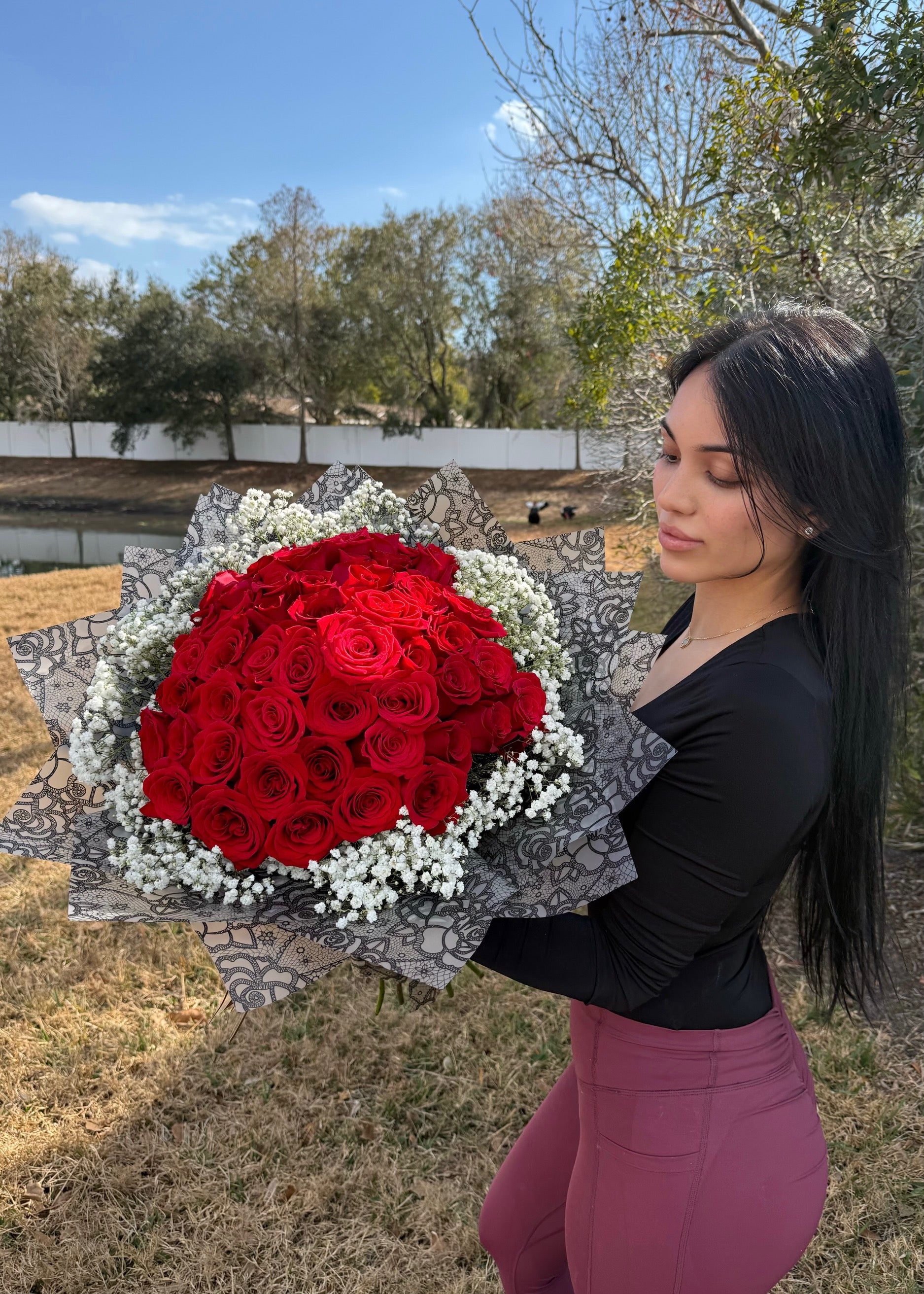 Luxury Hand-Tied Rose Bouquet | 25–100 Premium Long-Stem Roses