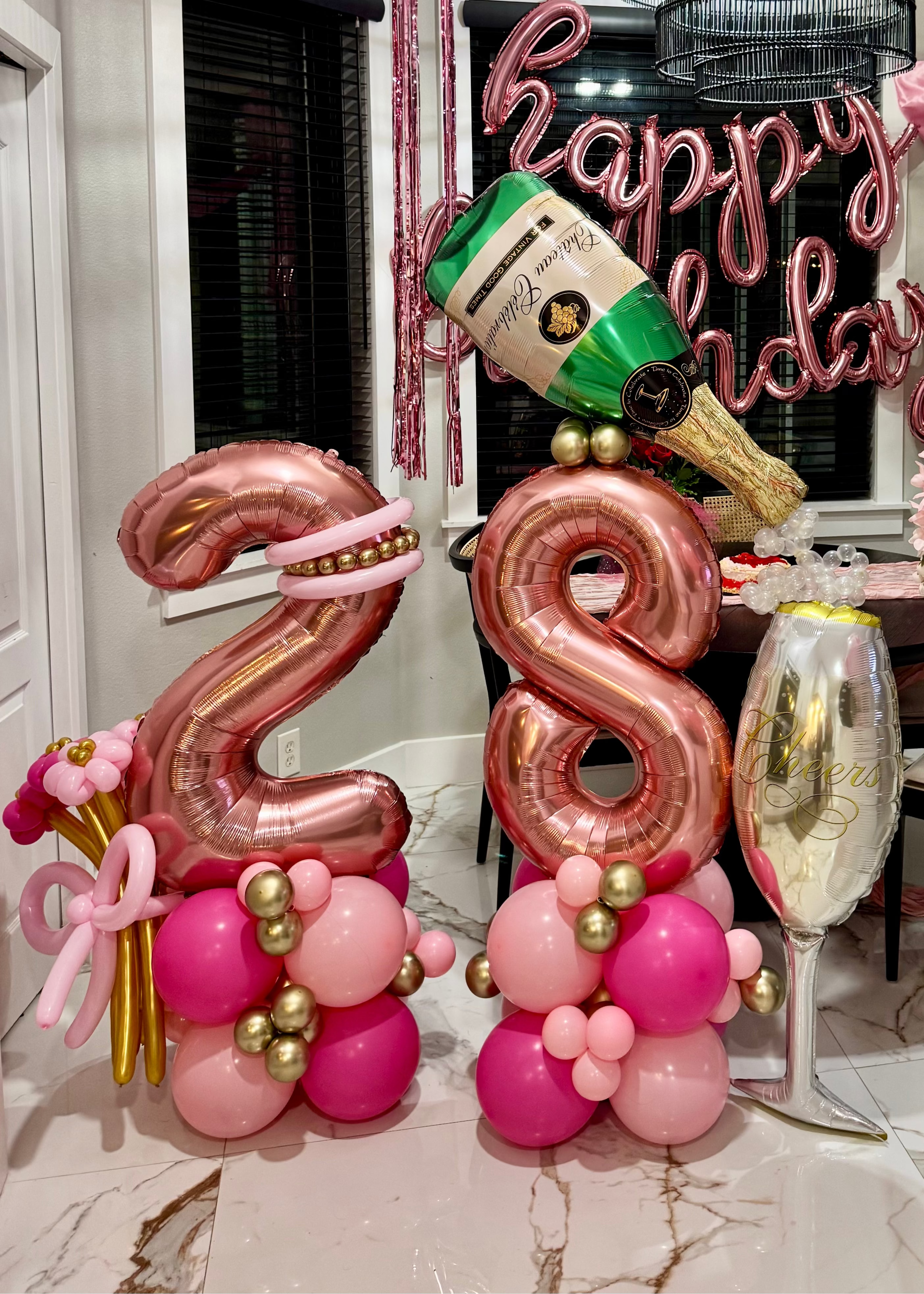 Birthday balloon bouquet , balloon bouquet , tampa balloons , birthday decorations ,birthday balloons, balloons, birthday set up , birthday balloon bouquet , birthday gift, birthday decor, birthday decorations, sweet 16th balloons