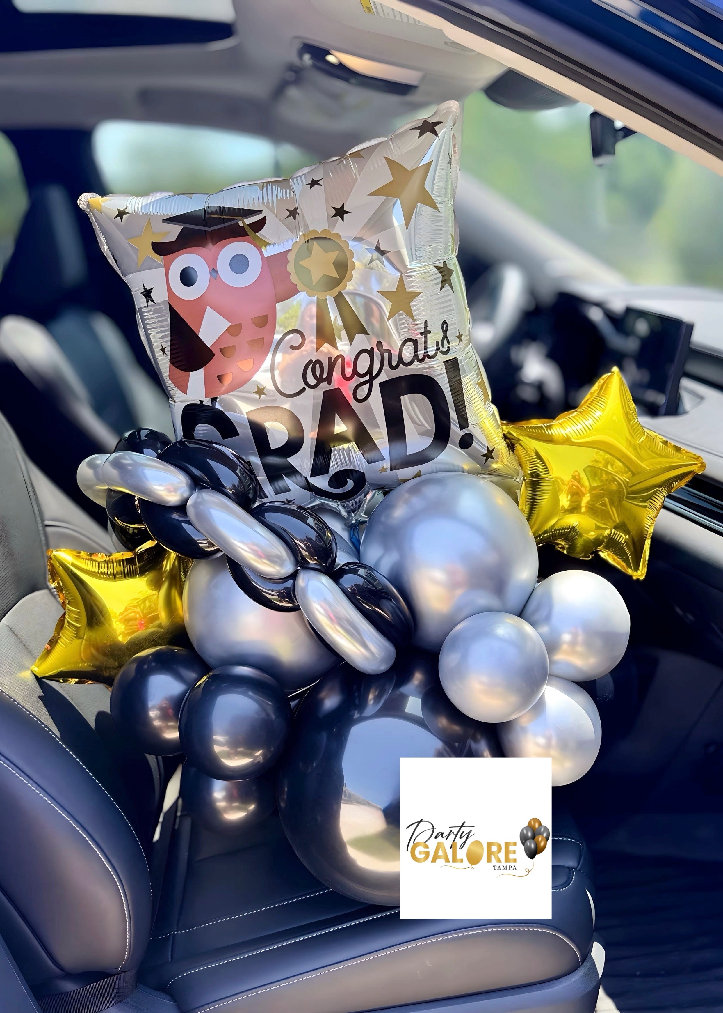 graduation balloon bouquet , tampa balloons