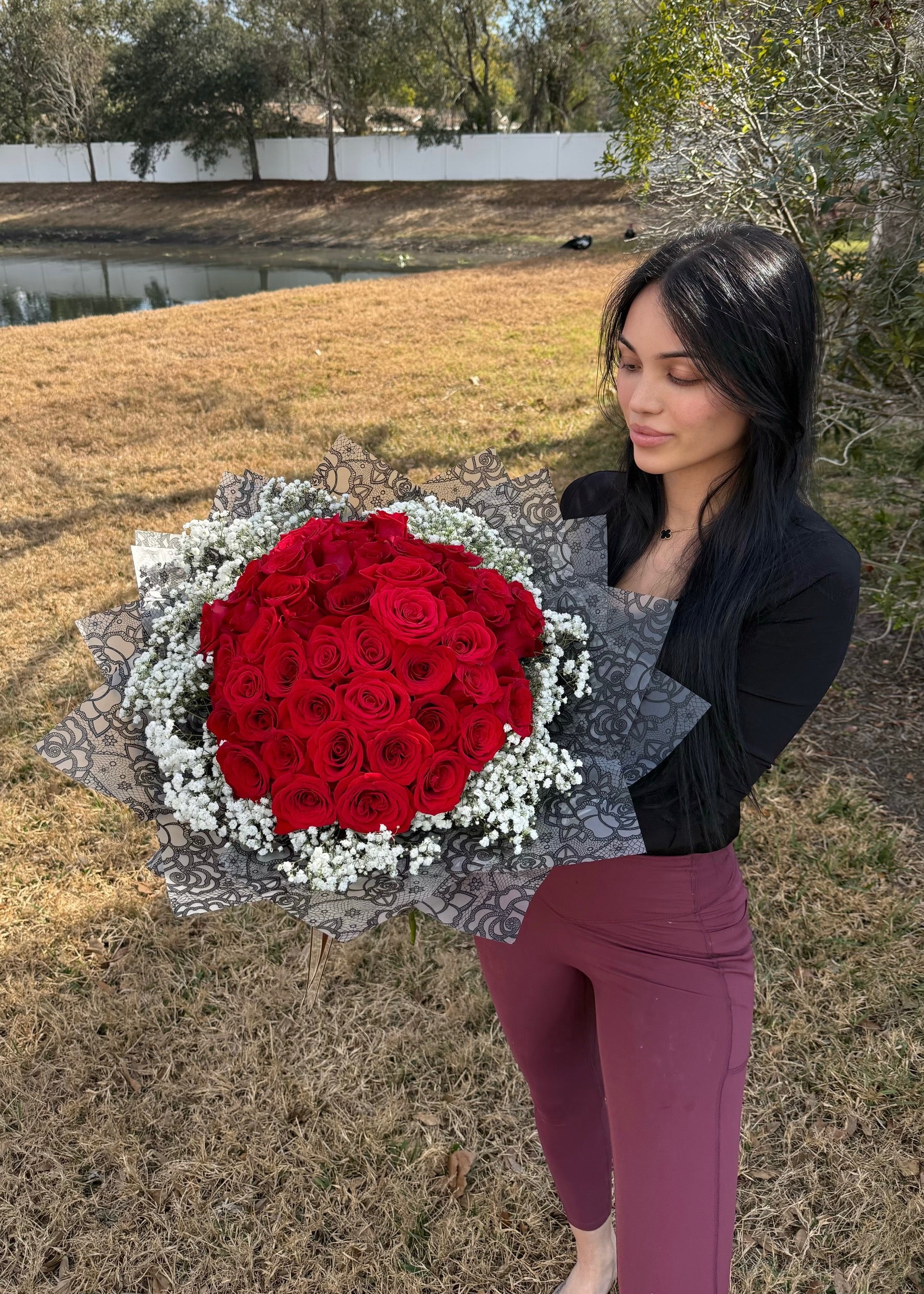 Luxury Hand-Tied Rose Bouquet | 25–100 Premium Long-Stem Roses