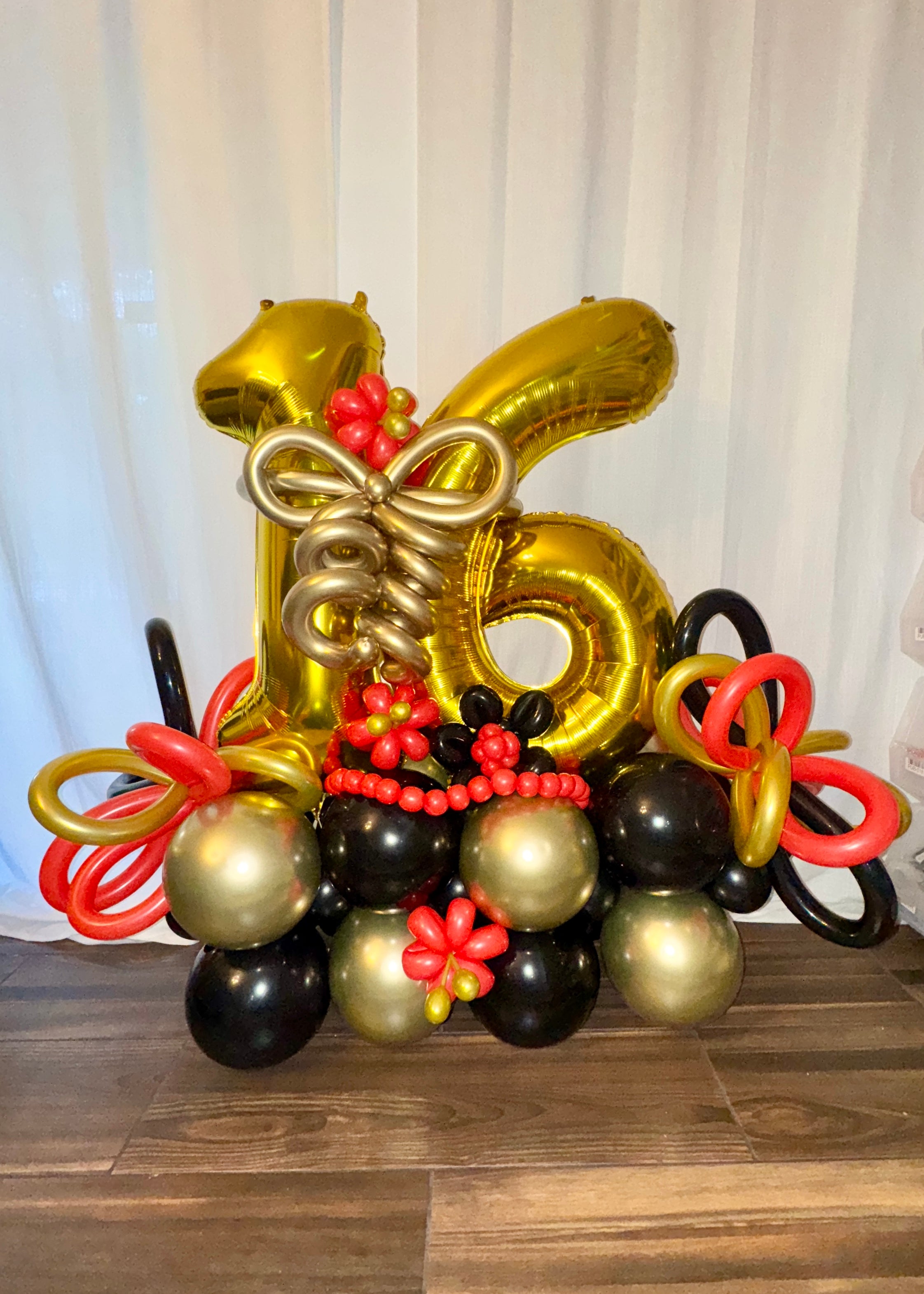 Sweet 16 balloon bouquet