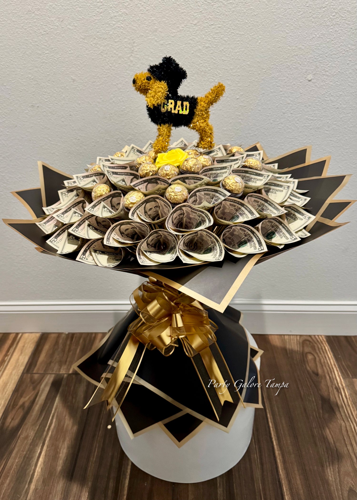 Elegant Large Graduation Money Bouquet with Chocolate - 60 Bills