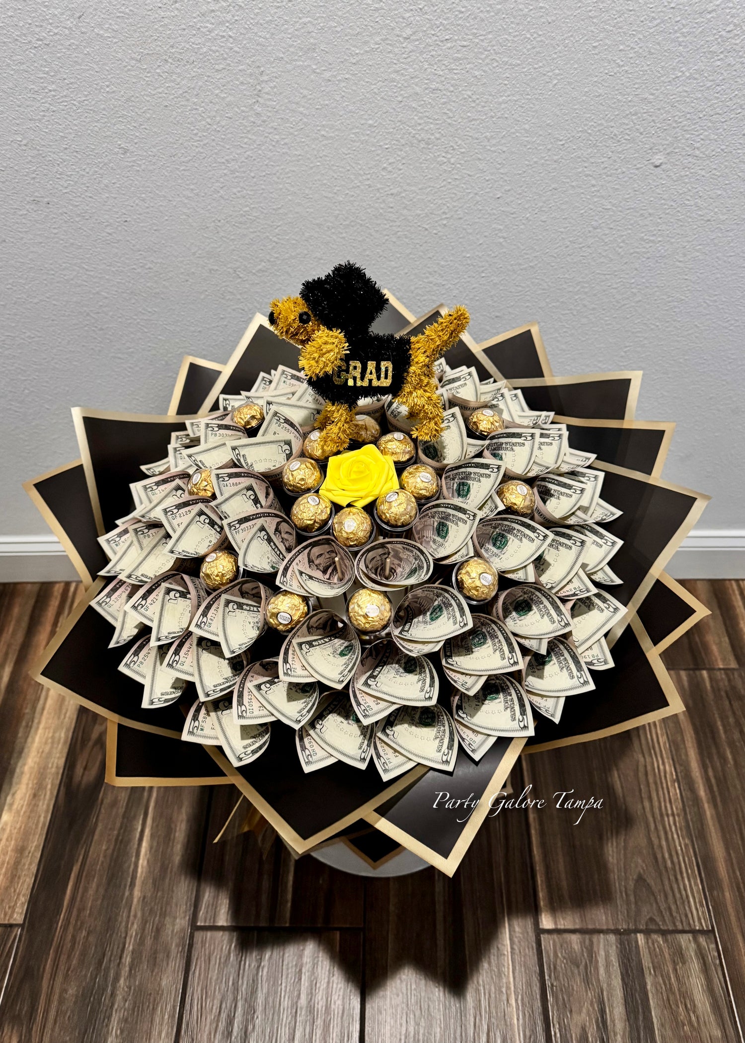 Elegant Large Graduation Money Bouquet with Chocolate - 60 Bills